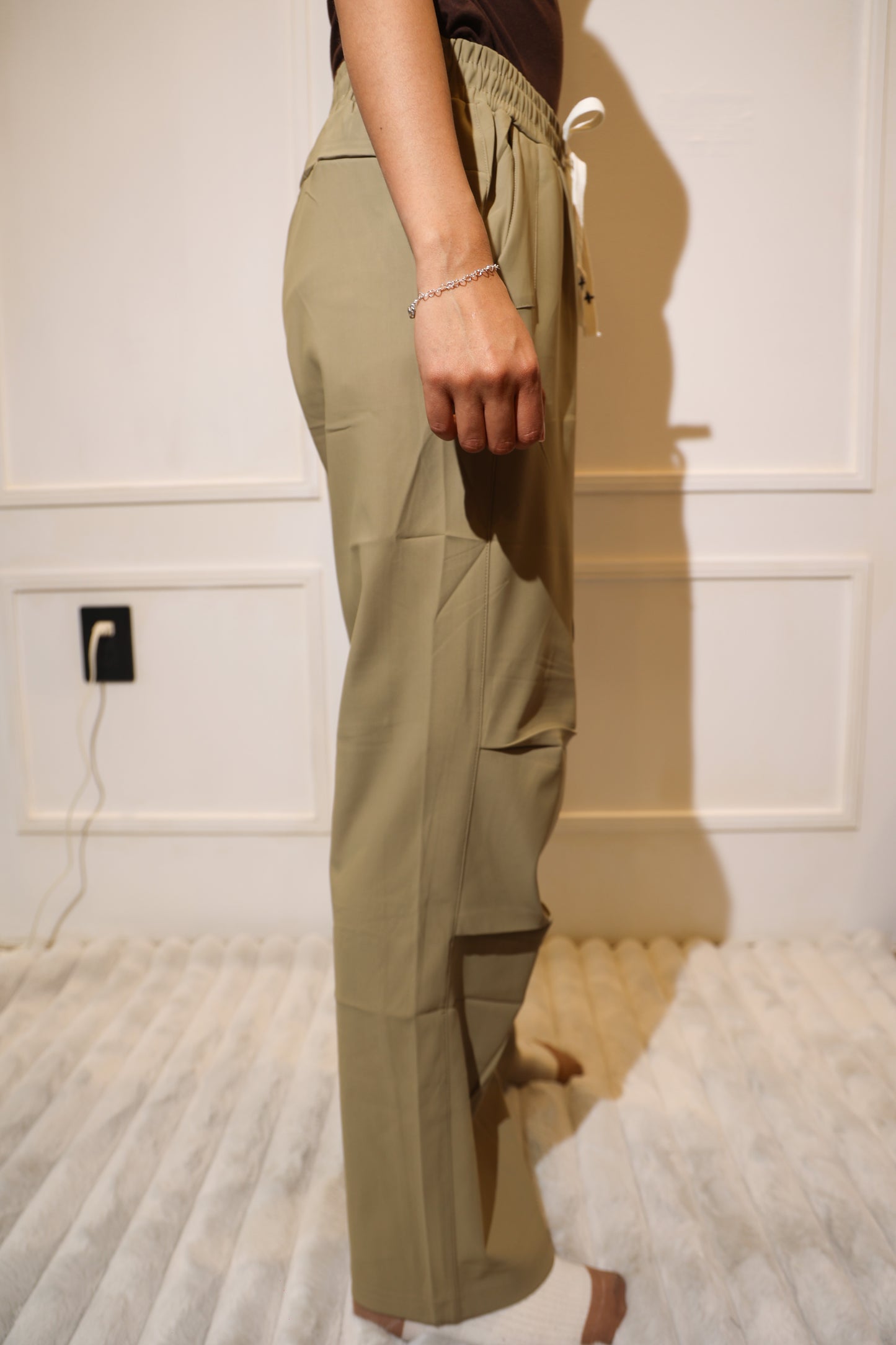 1850 pantalon holgado liso verde olivo