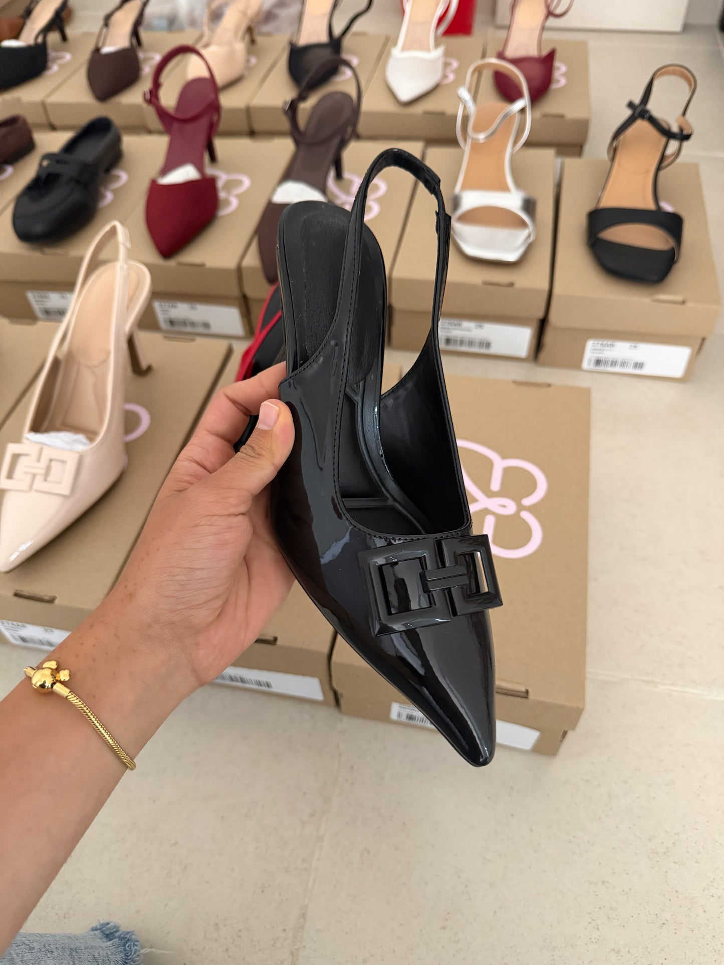 274AR Zapatilla Sintético Charol Negro