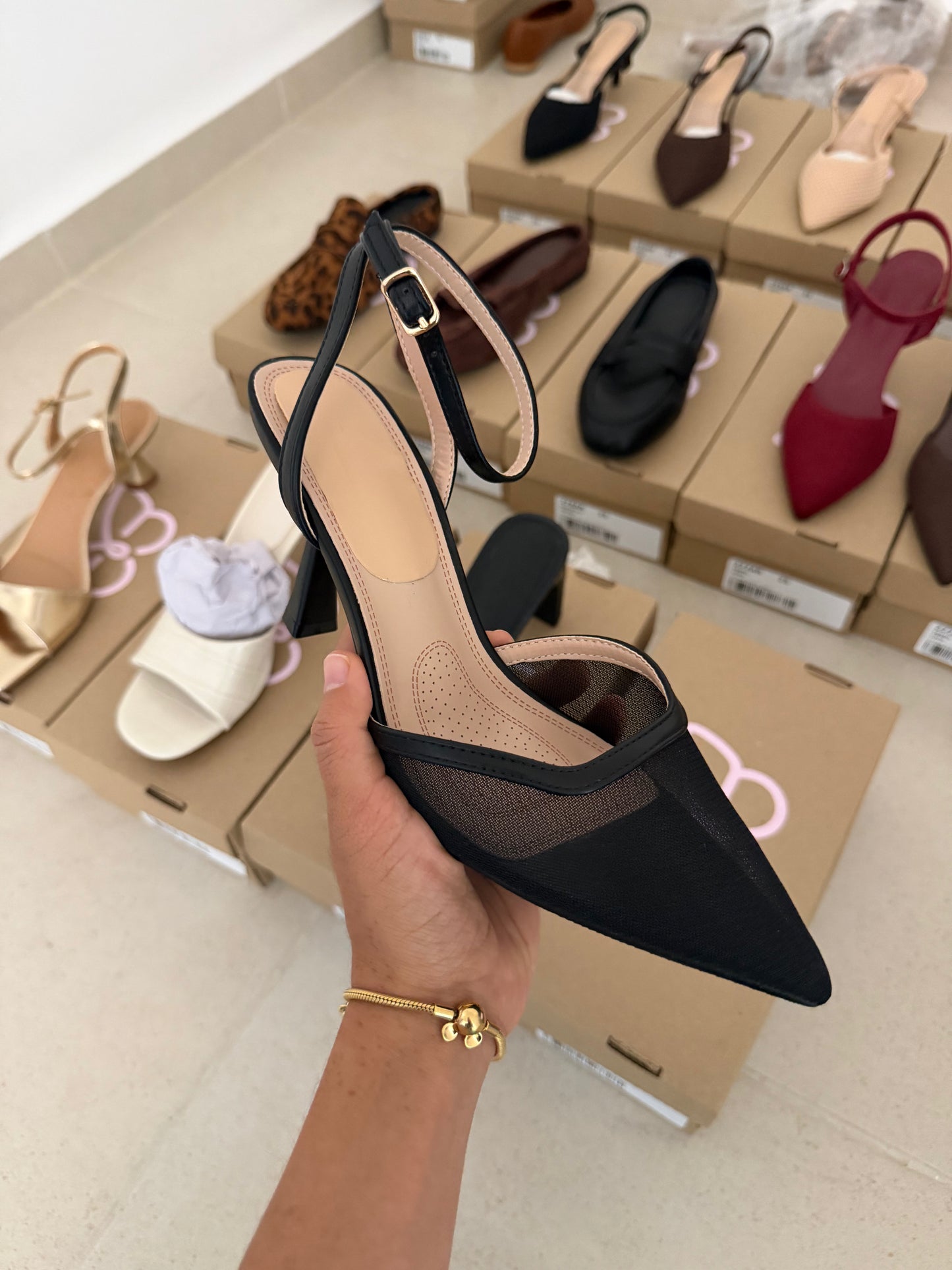 272AR Zapatilla Sintético Malla Negro
