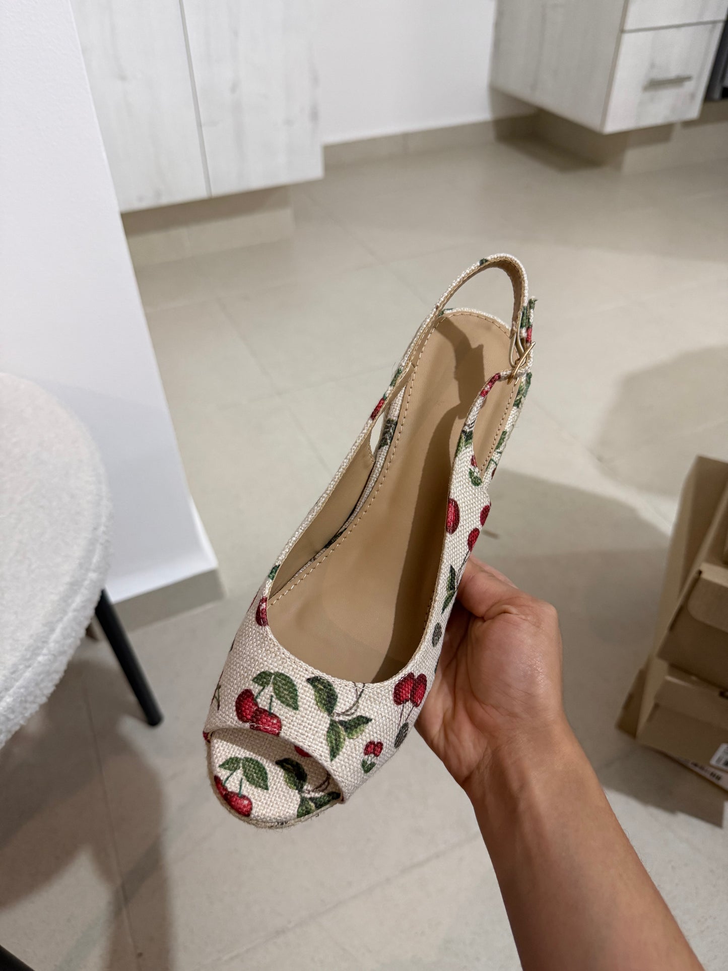 261AR Sandalia Textil Beige/Vino