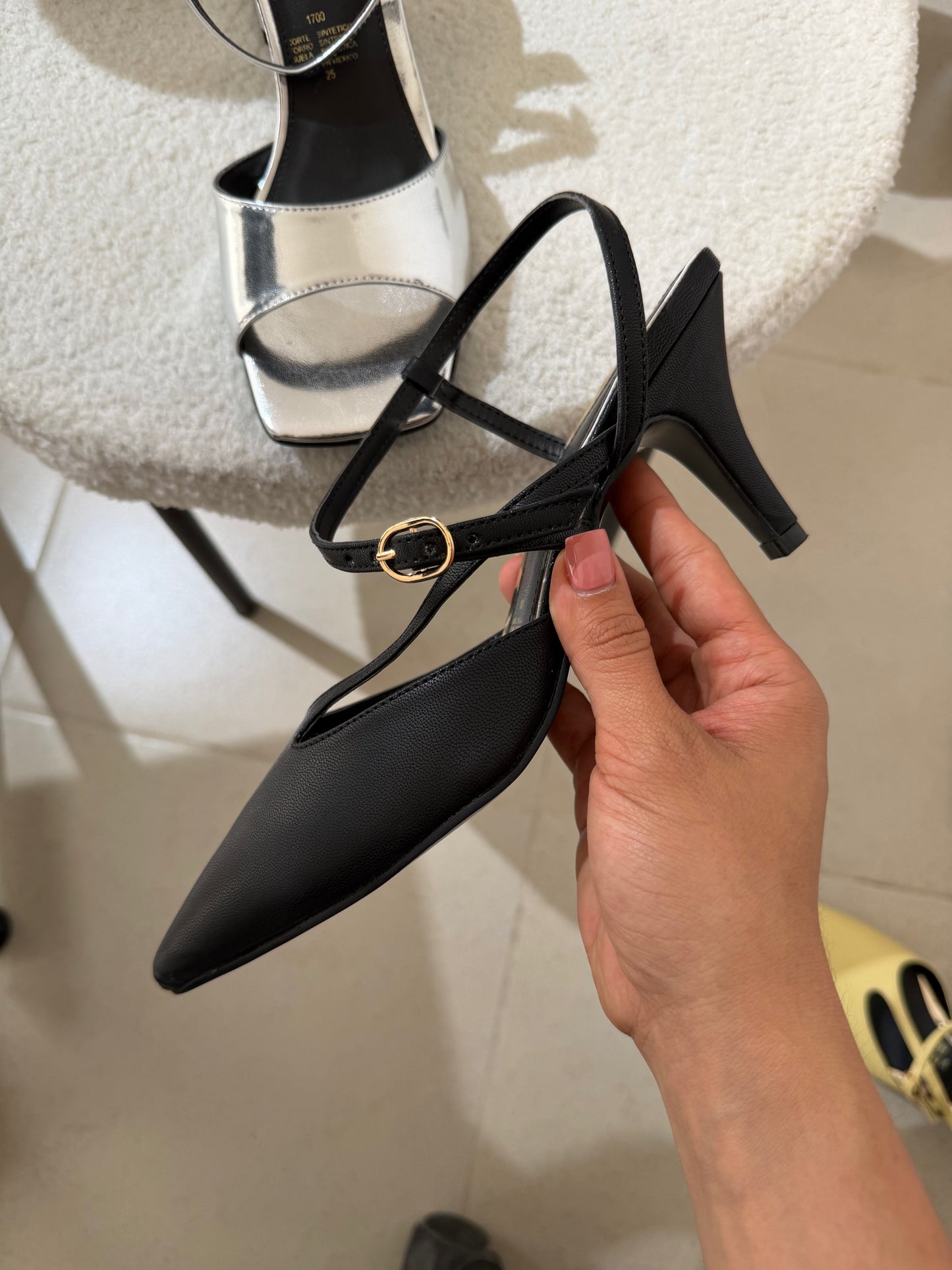 1604L Zapatilla Sintético Negro