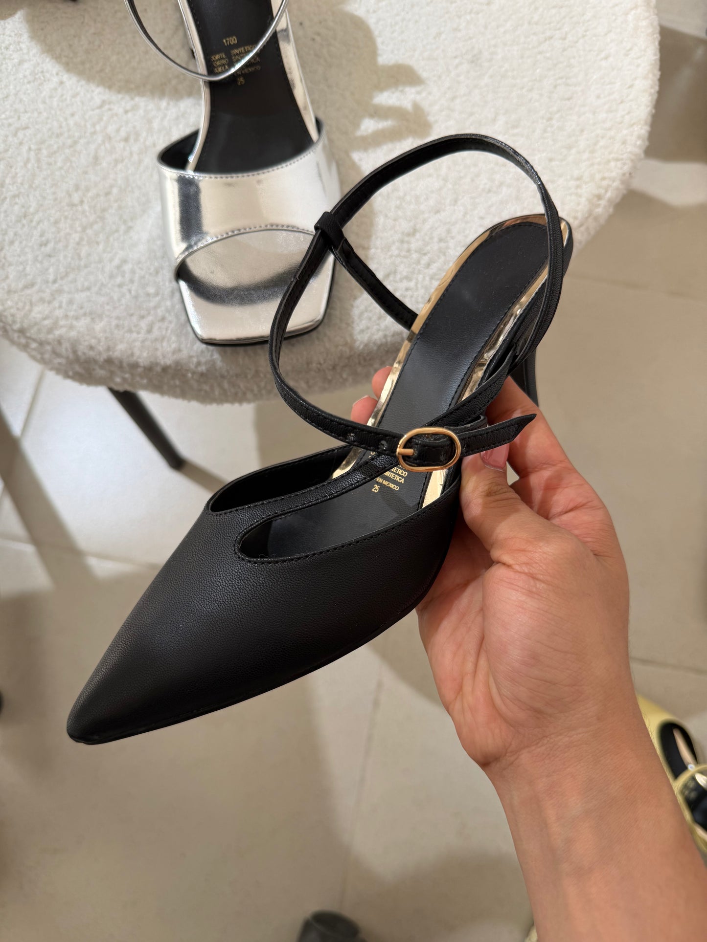 1604L Zapatilla Sintético Negro