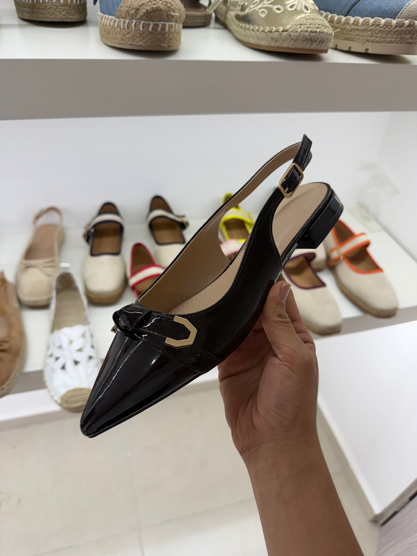 267AR Zapatilla Sintético Charol Café
