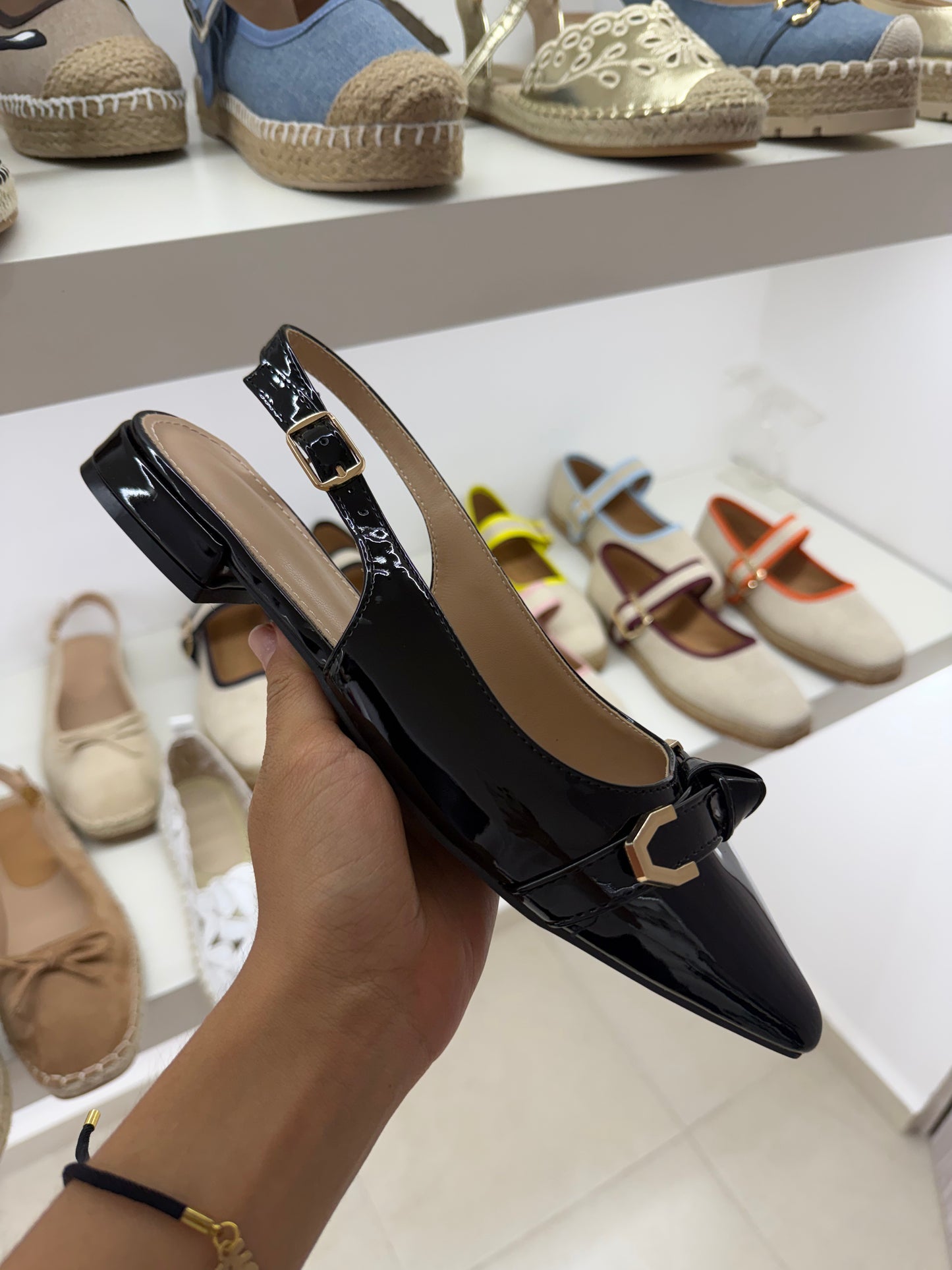 267AR Zapatilla Sintético Charol Negro