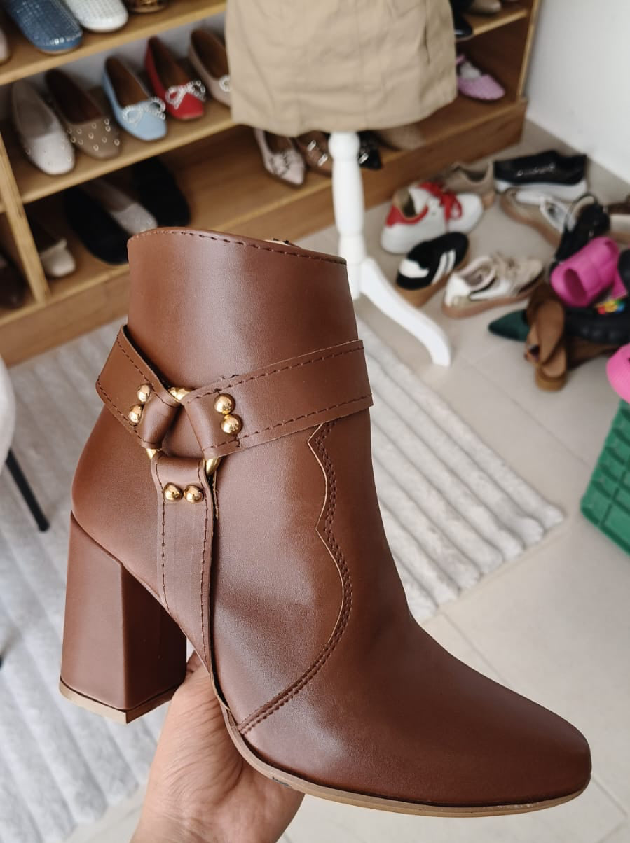 224IV Bota Sintético Coñac
